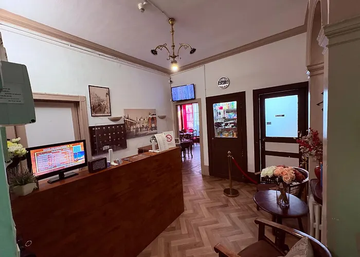 فندق De L'academie Place Stanislas, Centre , Gare Et Congres 2*